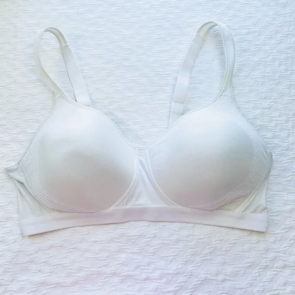 BUY 1 GET 1 FREE Hanes L+ white bra wire free Cool That Adapts to You